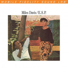 MILES DAVIS: E.S.P.