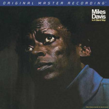 MILES DAVIS: In a Silent Way